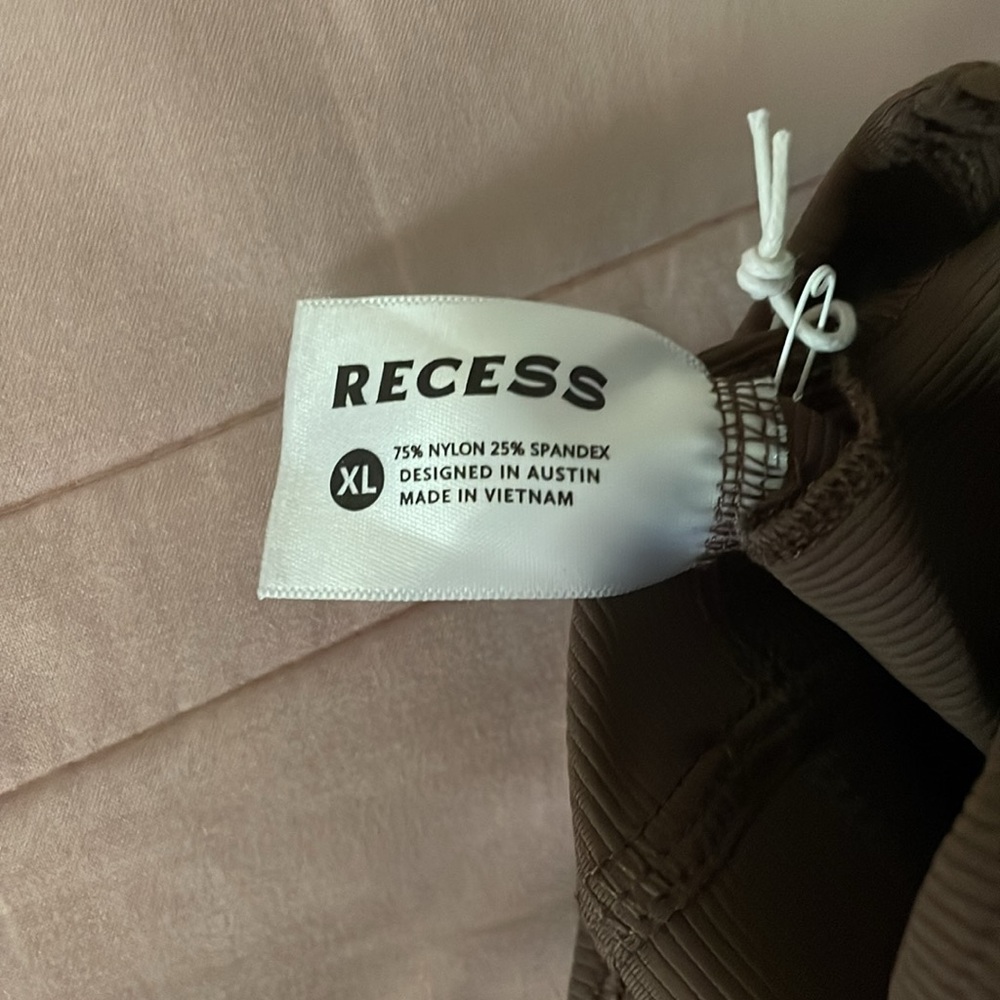 Recess Pickleball Stevie Crop Bra in Espresso - Picture 7 of 10